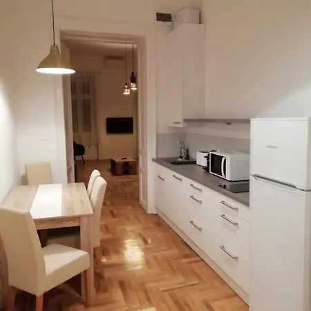 Διαμέρισμα Luxury New Cozy Flat At Dob Street Nearby Gozsdu Court *