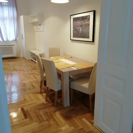 Διαμέρισμα Luxury New Cozy Flat At Dob Street Nearby Gozsdu Court *