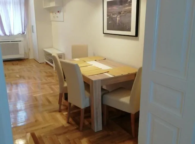 Διαμέρισμα Luxury New Cozy Flat At Dob Street Nearby Gozsdu Court *